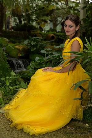 model: Lucy Rosewig